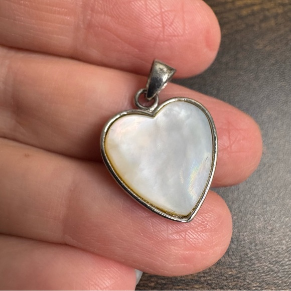 Sterling Silver MOP Heart Pendant Small Dainty Mother of Pearl 925 - Picture 3 of 9